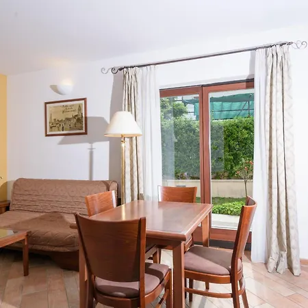 Guest house Apartment Villa Lavandula - Swimming Pool View 4*